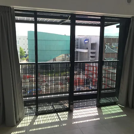 アパート 25 M2 Tour Black Swans Centre Tram C Et E Direct Parlement Europeen A 15 Minutes Arrivee 24 Sur 24